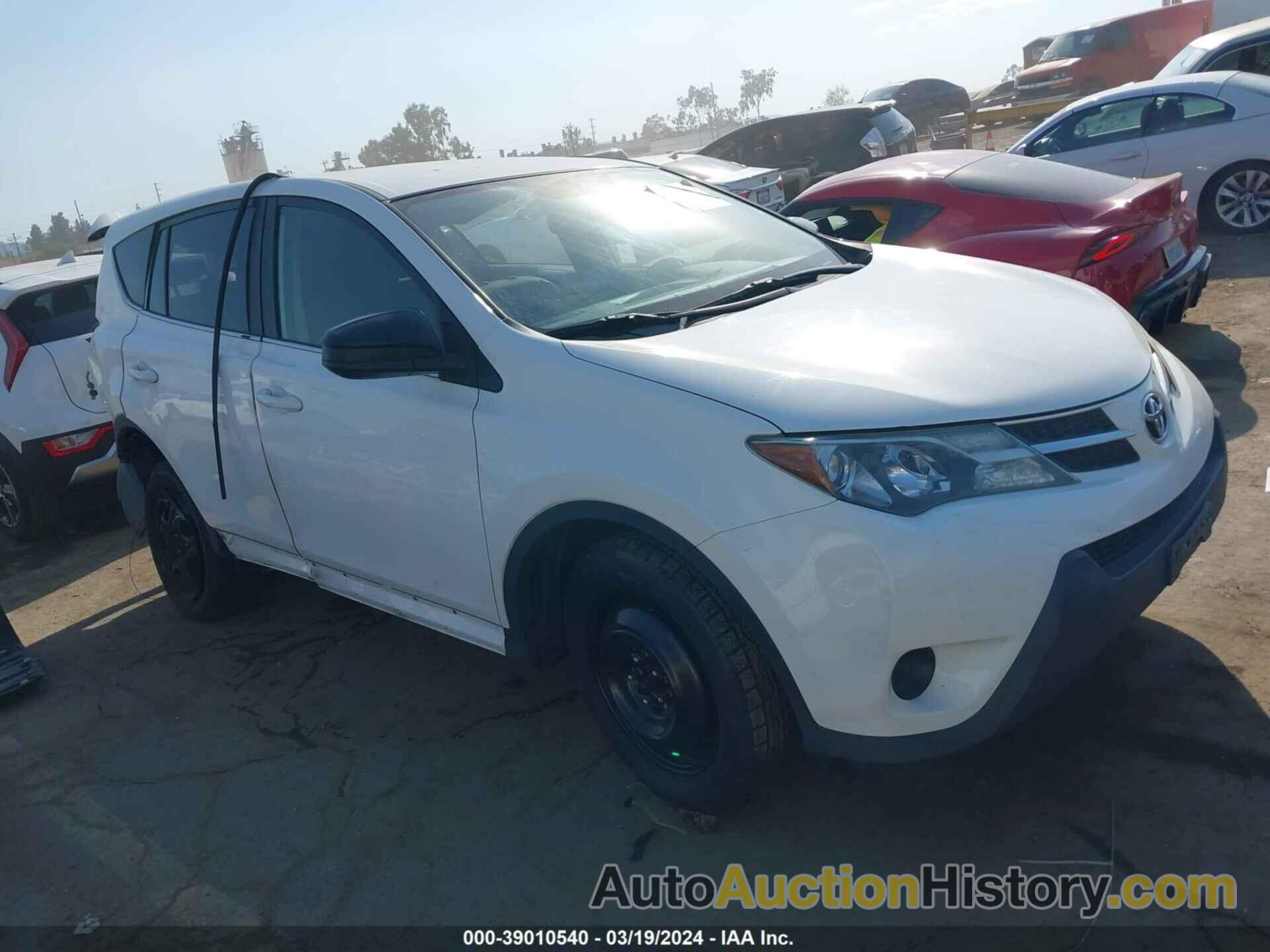 TOYOTA RAV4 LE, JTMZFREV0FJ030584