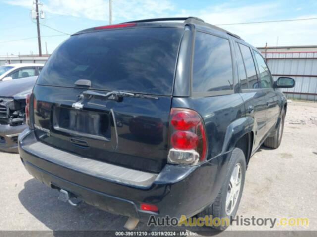 CHEVROLET TRAILBLAZER LT, 1GNDS13S262289434