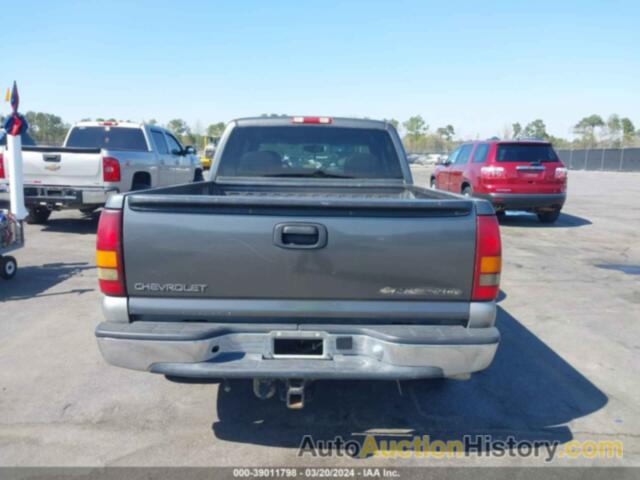 CHEVROLET SILVERADO 1500 LS, 2GCEC19T8Y1130494