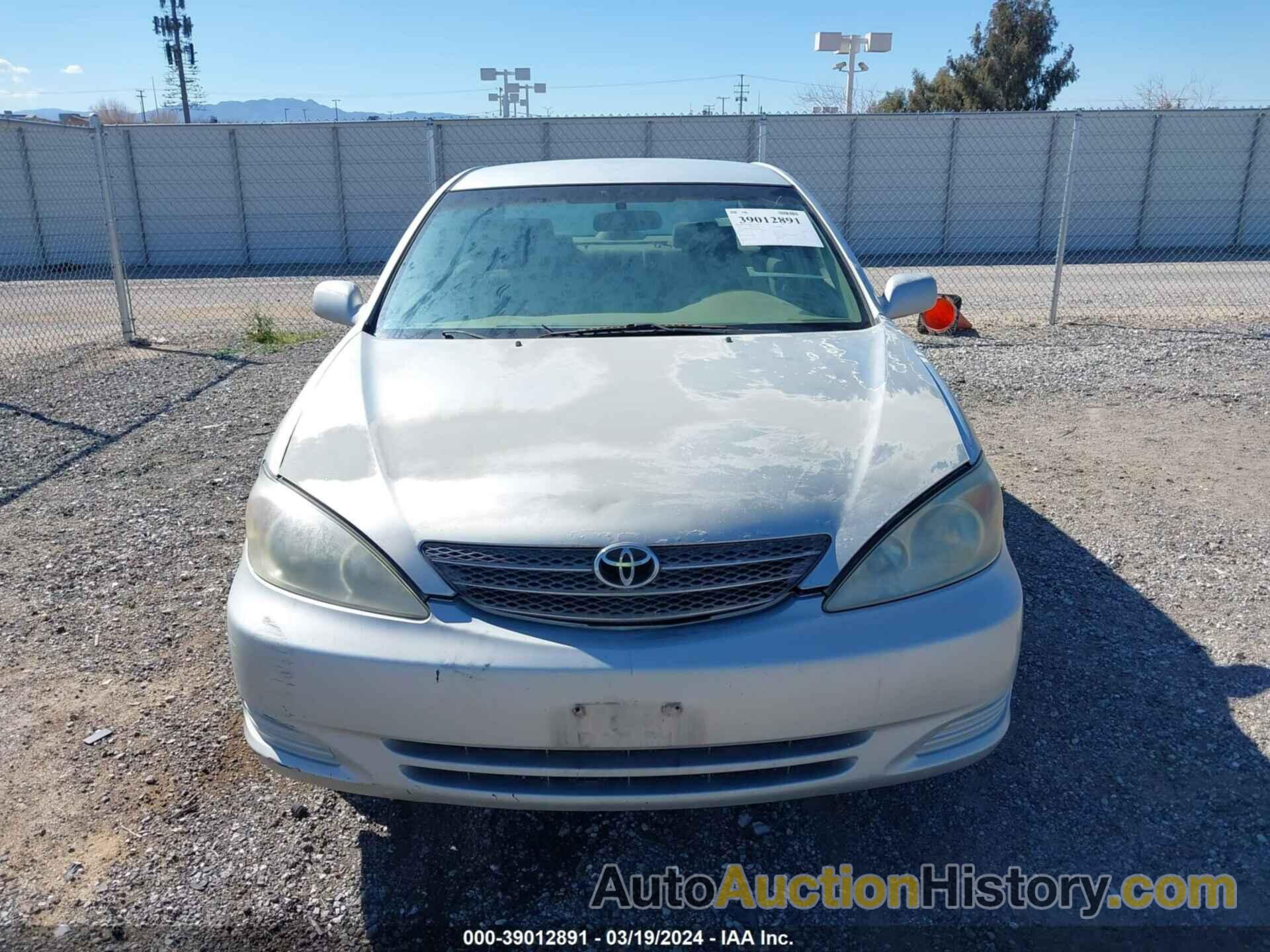 TOYOTA CAMRY LE, 4T1BE32KX3U685658