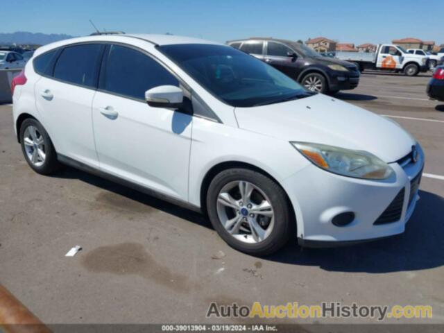 FORD FOCUS SE, 1FADP3K26EL111385