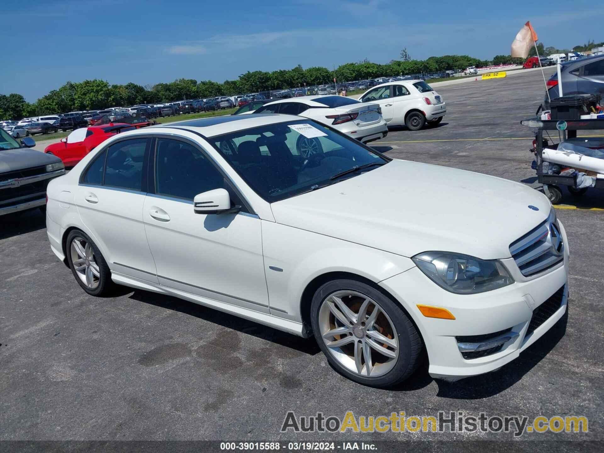 MERCEDES-BENZ C 250 LUXURY/SPORT, WDDGF4HB3CA655901