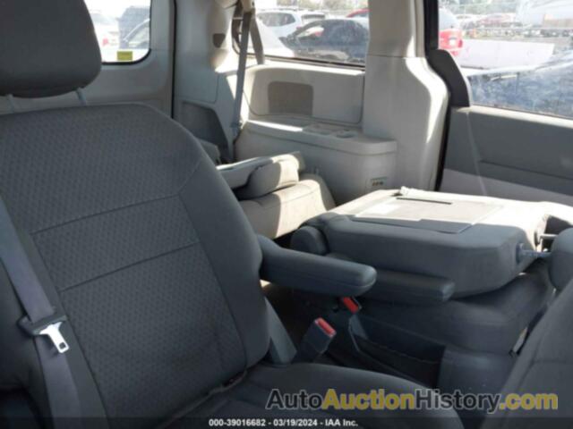 CHRYSLER TOWN & COUNTRY LX, 2A8HR44H68R121626