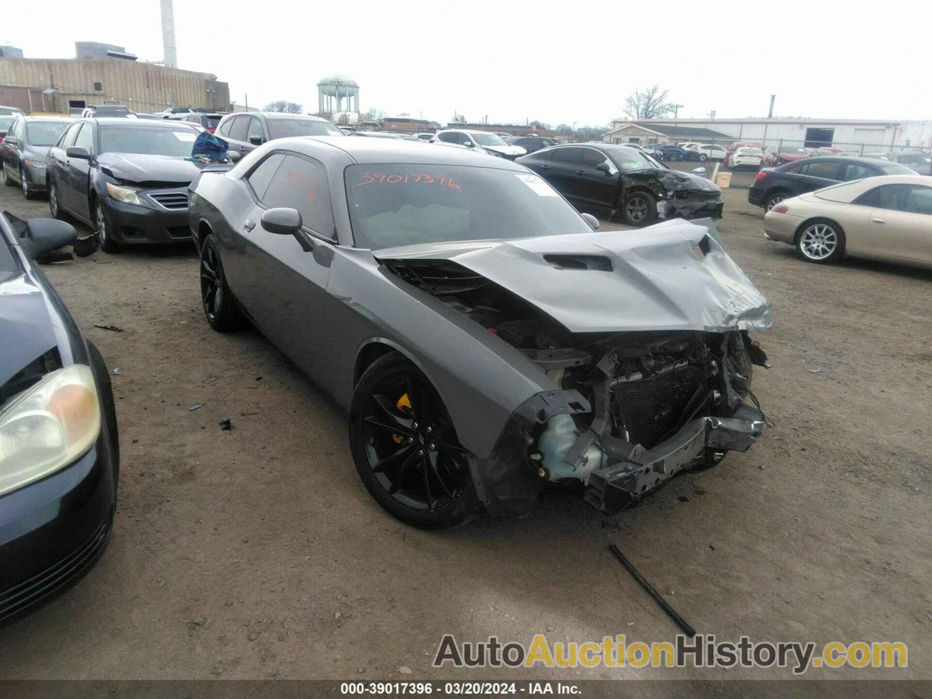 DODGE CHALLENGER SXT PLUS, 2C3CDZAG8HH598397