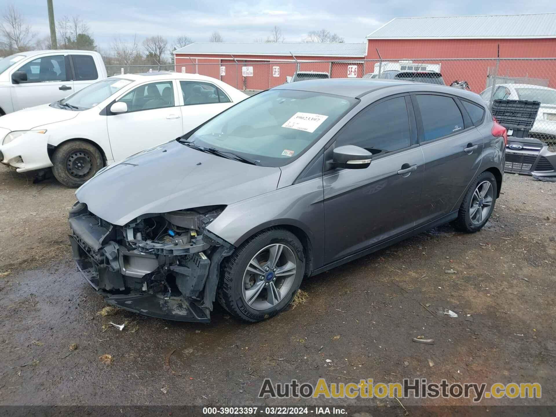 FORD FOCUS SE, 1FADP3K20EL397279