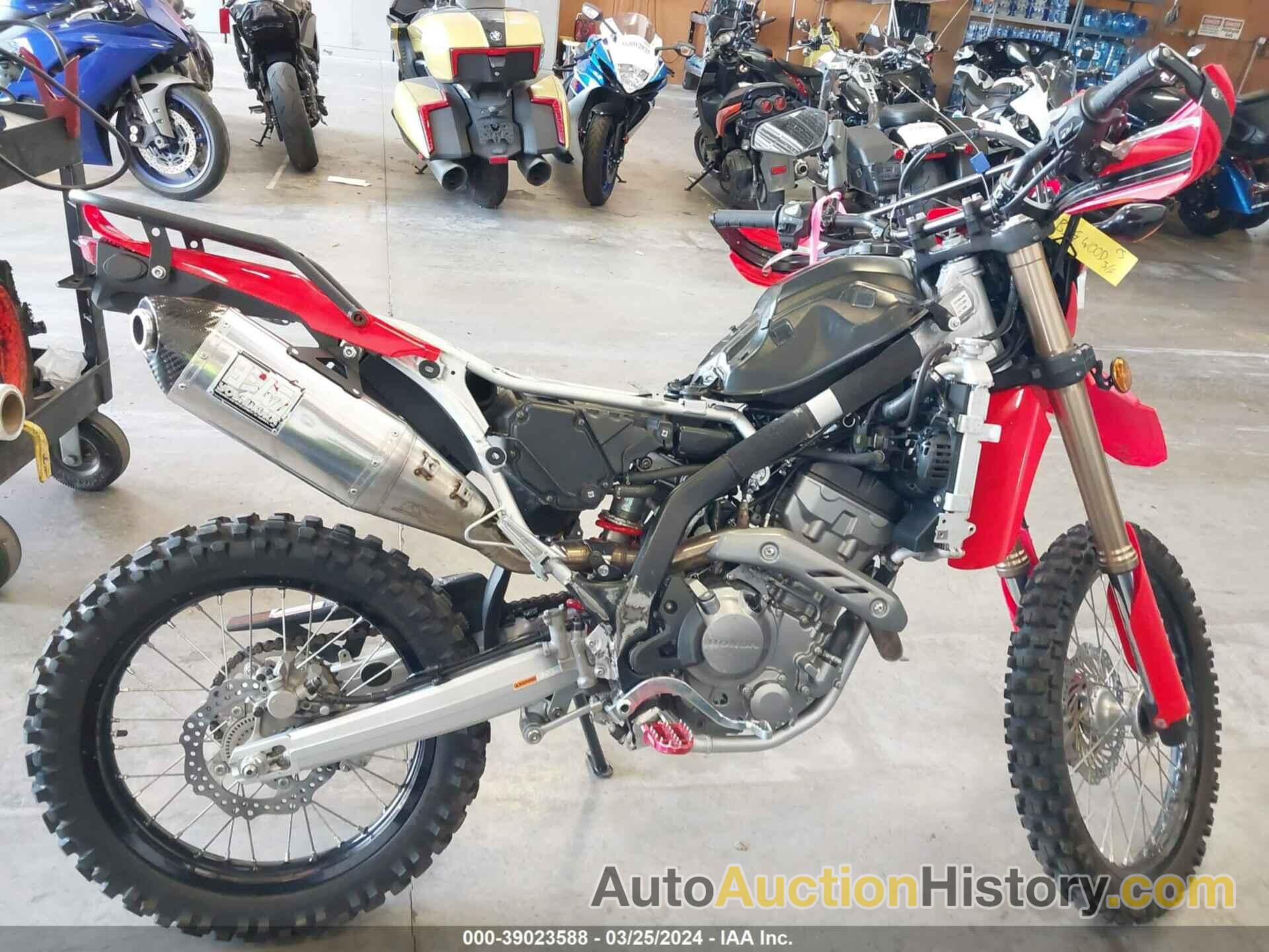 HONDA CRF300 LA, MLHND1651M5000422