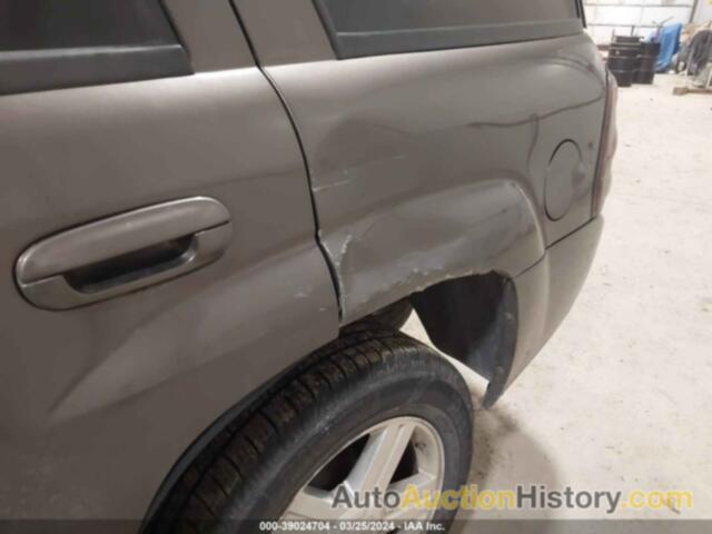 CHEVROLET TRAILBLAZER LT, 1GNDT13S982231949