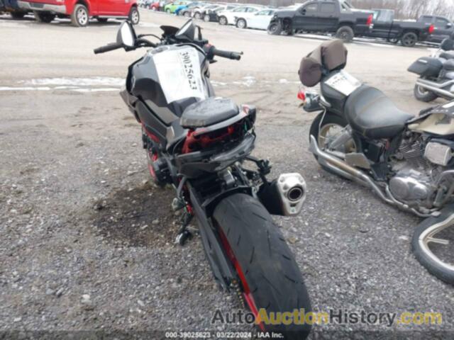 KAWASAKI ZR900 F, ML5ZRDF17PDA61723