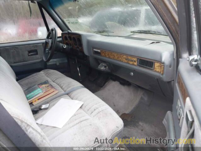 CHEVROLET SUBURBAN R1500, 1GNER16K3KF178244