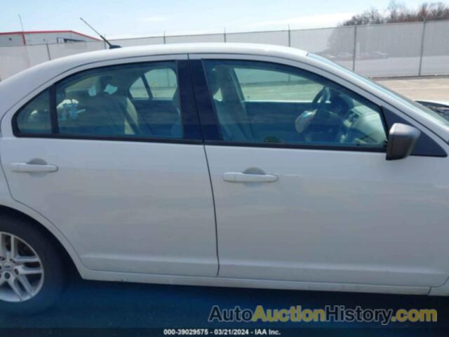 FORD FUSION S, 3FAHP0GA5BR219431