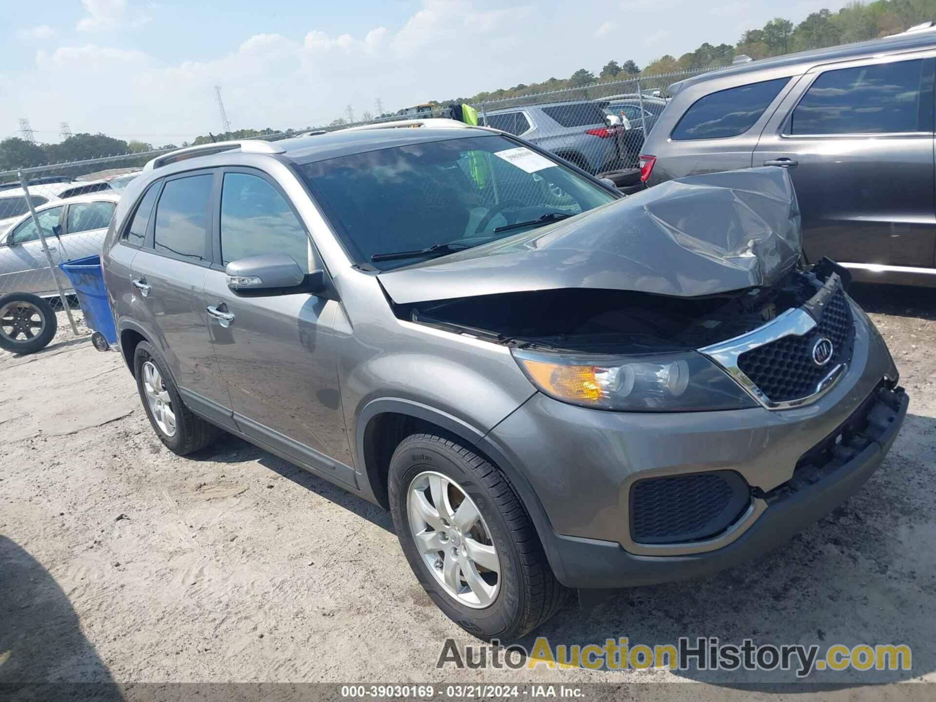 KIA SORENTO LX V6, 5XYKT4A20CG297082