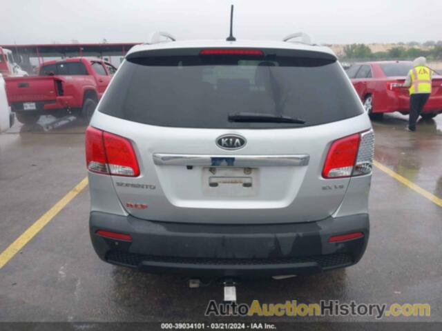 KIA SORENTO EX V6, 5XYKU4A28BG075918