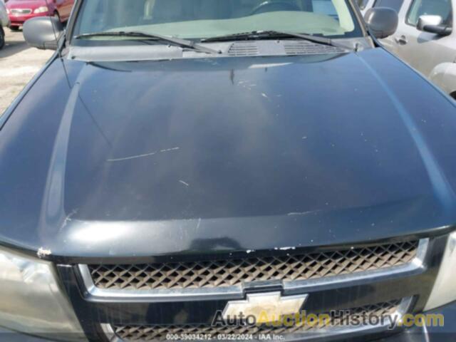 CHEVROLET TRAILBLAZER EXT LS/EXT LT, 1GNES16S666137701