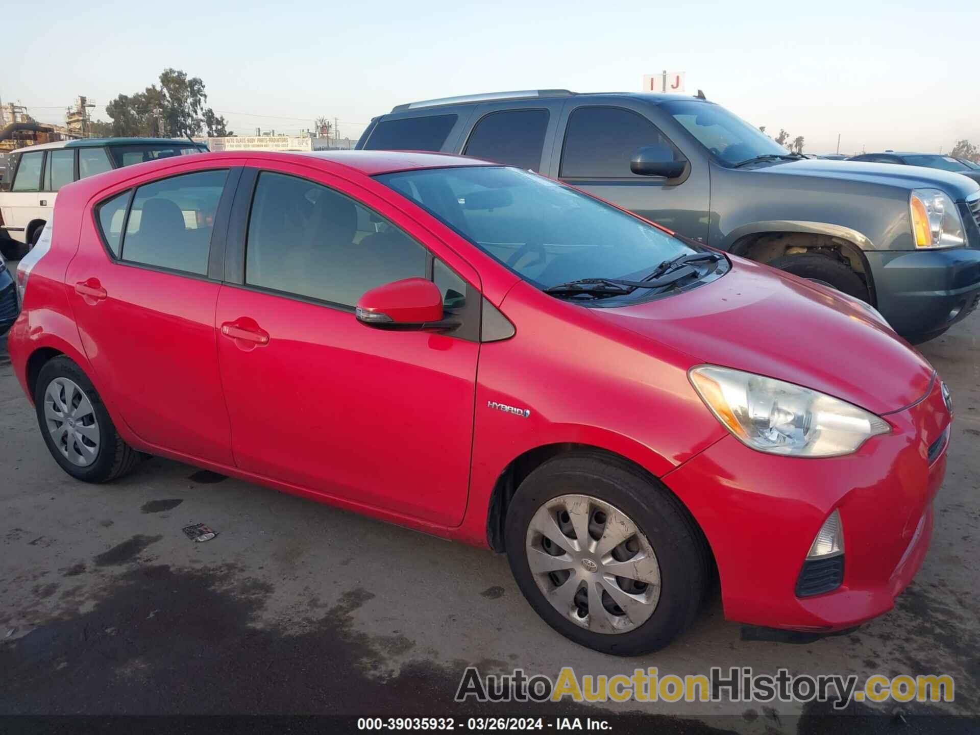 TOYOTA PRIUS C THREE, JTDKDTB31C1508028