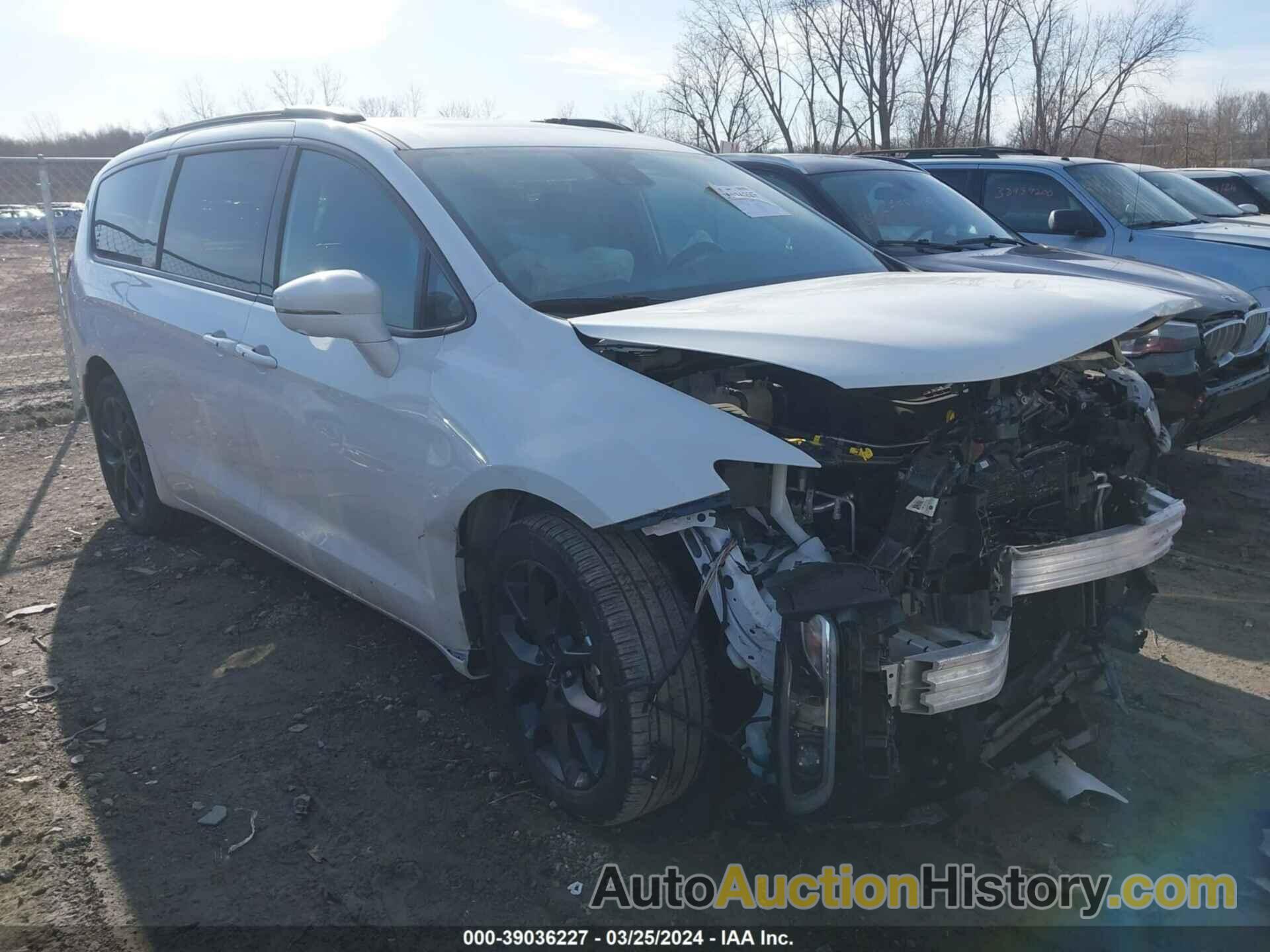 CHRYSLER PACIFICA LIMITED, 2C4RC1GG2NR123495