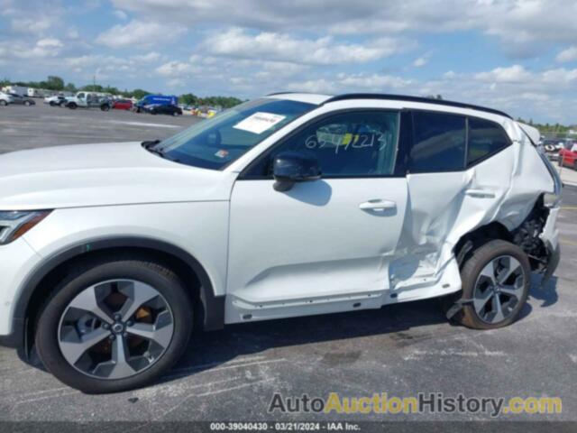 VOLVO XC40 B4 ULTIMATE DARK THEME, YV4K92HM2P2045678