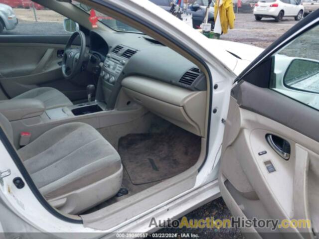 TOYOTA CAMRY LE, 4T1BF3EK1BU586699