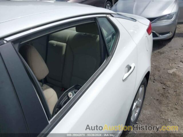 KIA OPTIMA LX, 5XXGM4A70EG336212