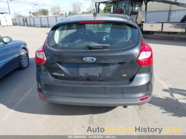 FORD FOCUS SE, 1FAHP3K27CL146094