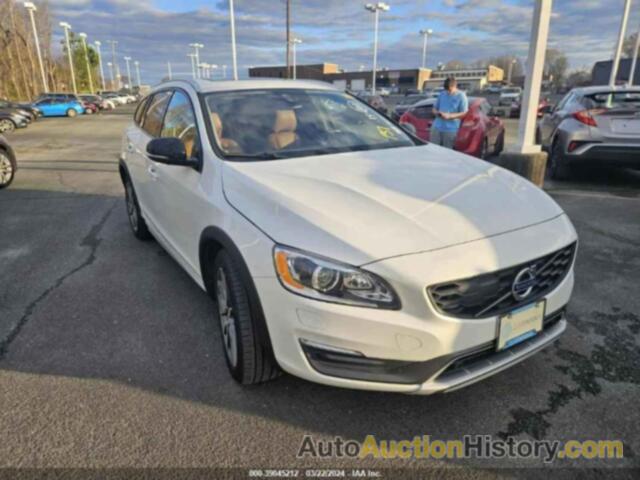 VOLVO V60 CROSS COUNTRY, YV4612HM5F1001879