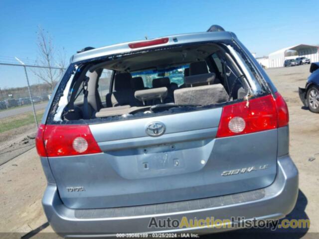 TOYOTA SIENNA LE, 5TDKK4CC4AS317939