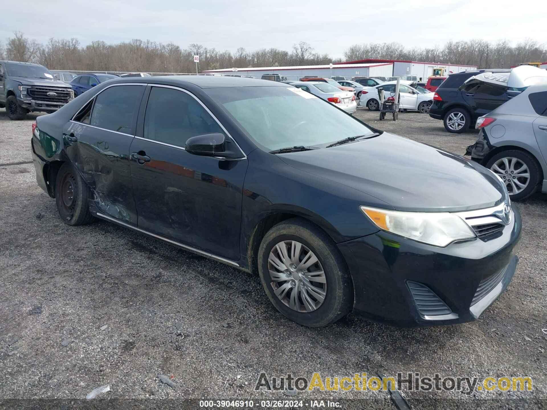 TOYOTA CAMRY SE/LE/XLE, 4T4BF1FK2CR22222