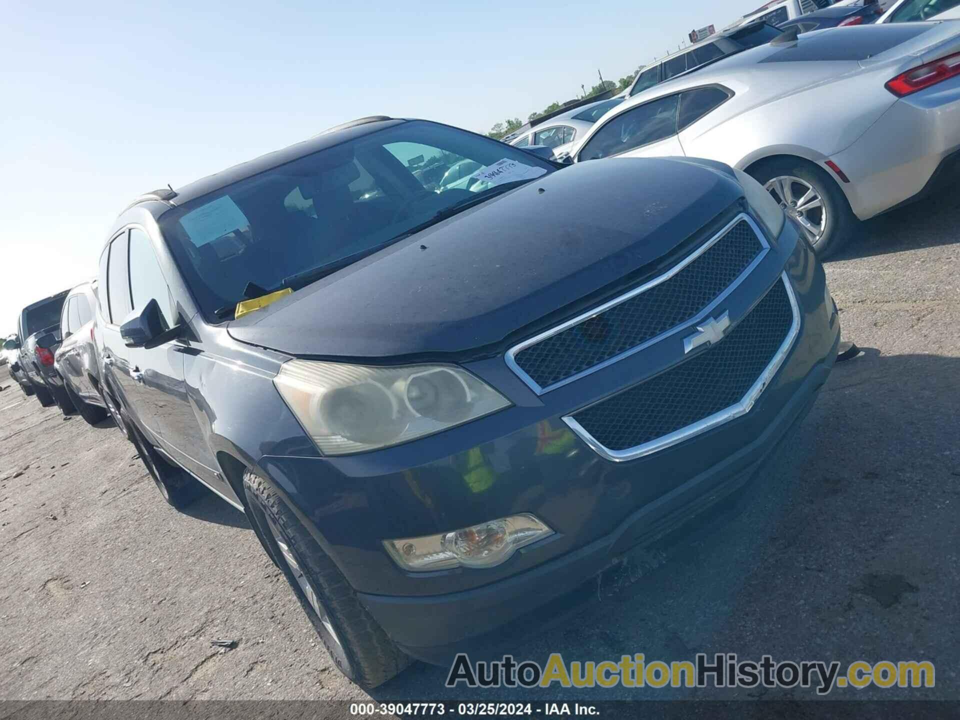 CHEVROLET TRAVERSE LT, 1GNLRFED4AS124058