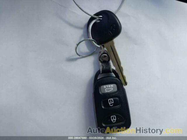 HYUNDAI ELANTRA SE, 5NPD74LF0HH186562