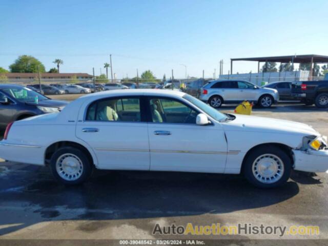 LINCOLN TOWN CAR EXECUTIVE, 1LNFM81W2WY615994