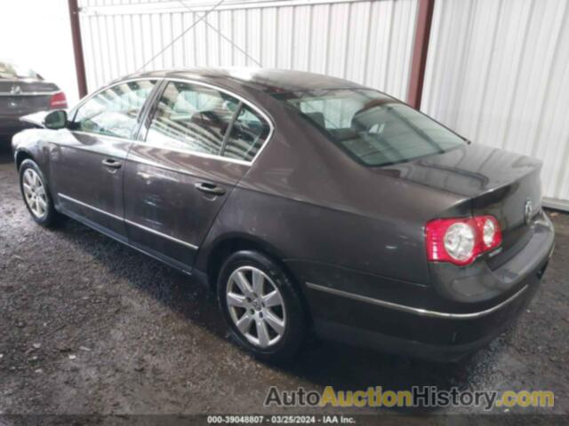 VOLKSWAGEN PASSAT TURBO, WVWJK73C78E109244