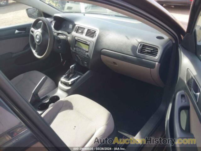 VOLKSWAGEN JETTA 2.0L S, 3VW2K7AJ5BM327686