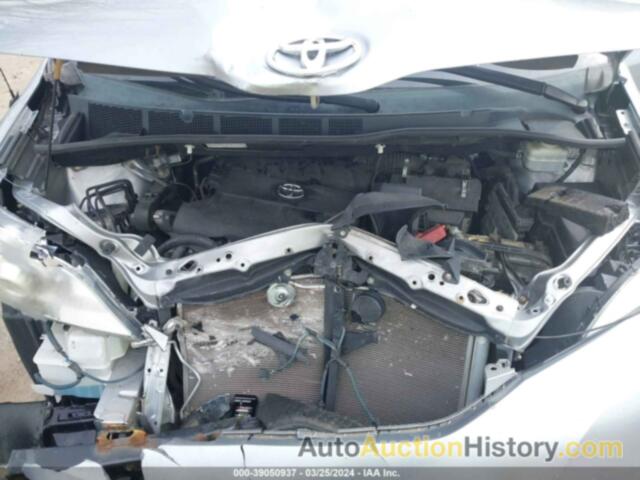 TOYOTA SIENNA LE V6, 5TDKK3DC6BS098315