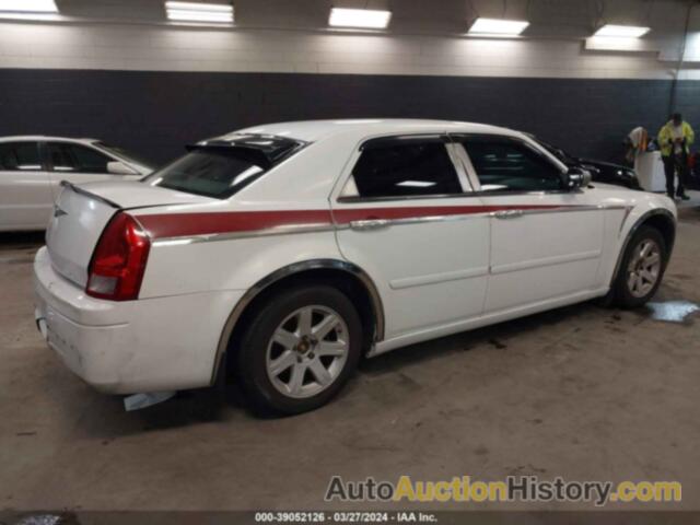 CHRYSLER 300, 2C3JA43R65H662983