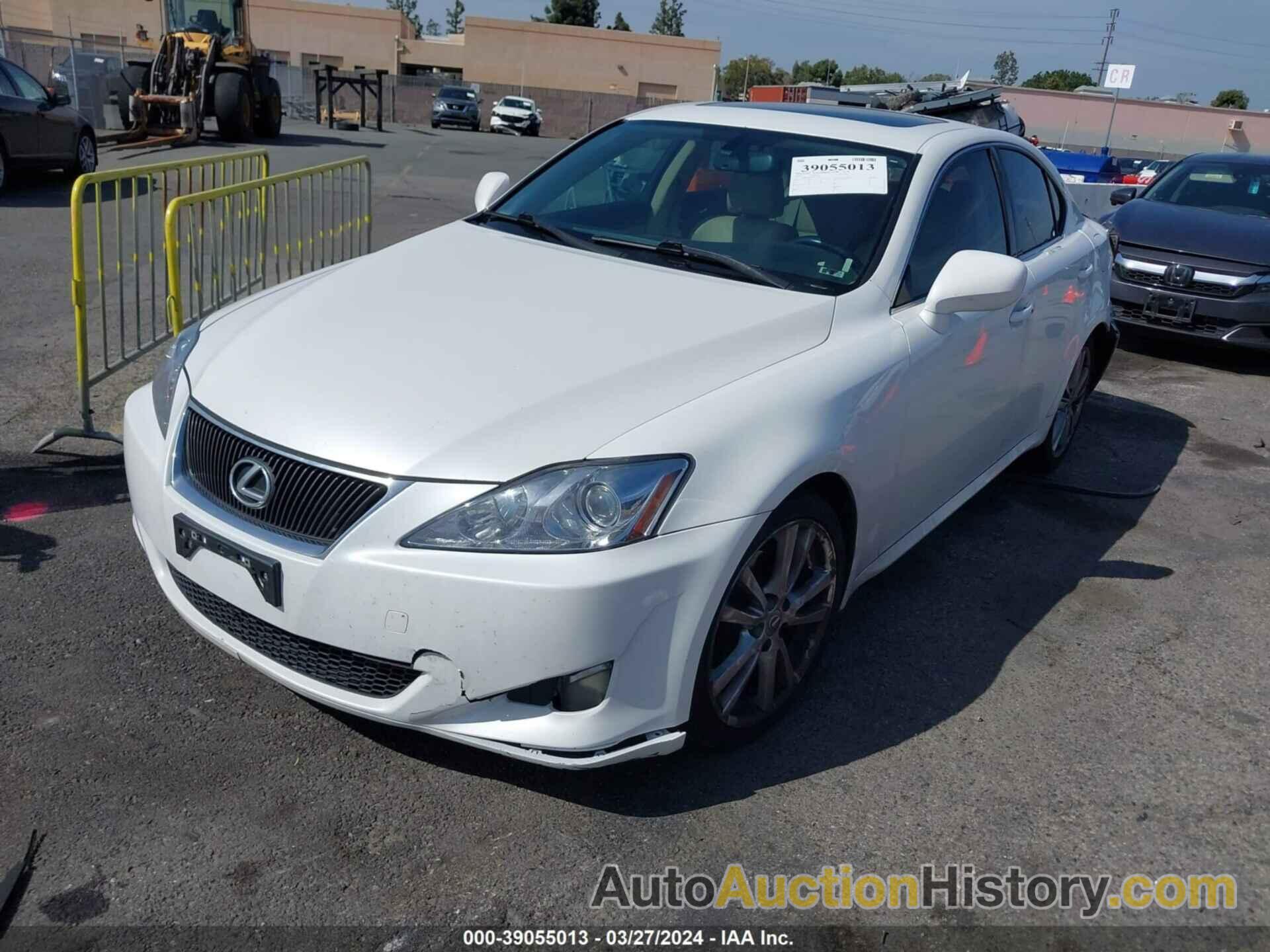 LEXUS IS 250, JTHBK262X82071518