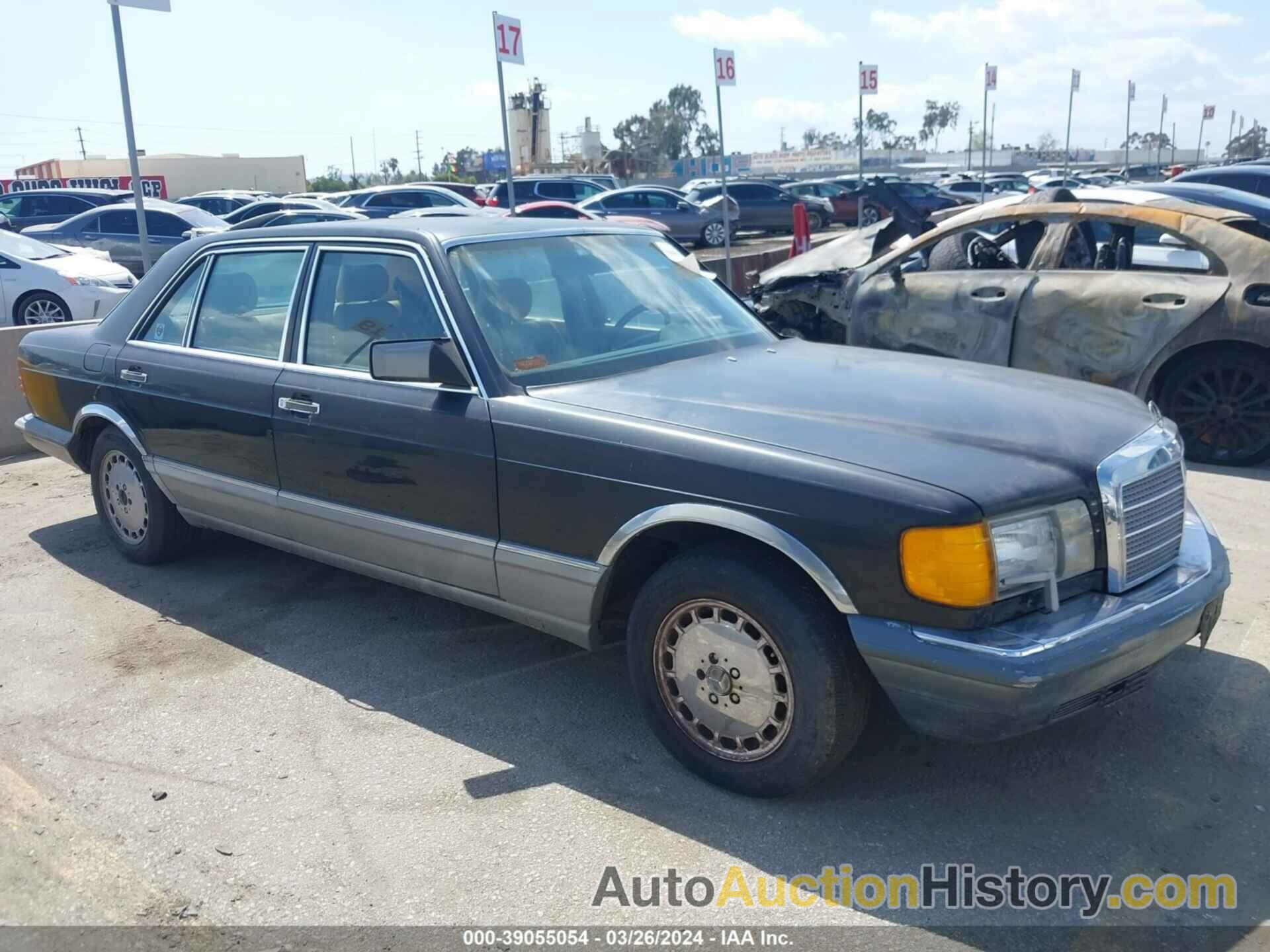 MERCEDES-BENZ 560 SEL, WDBCA39D8HA311472