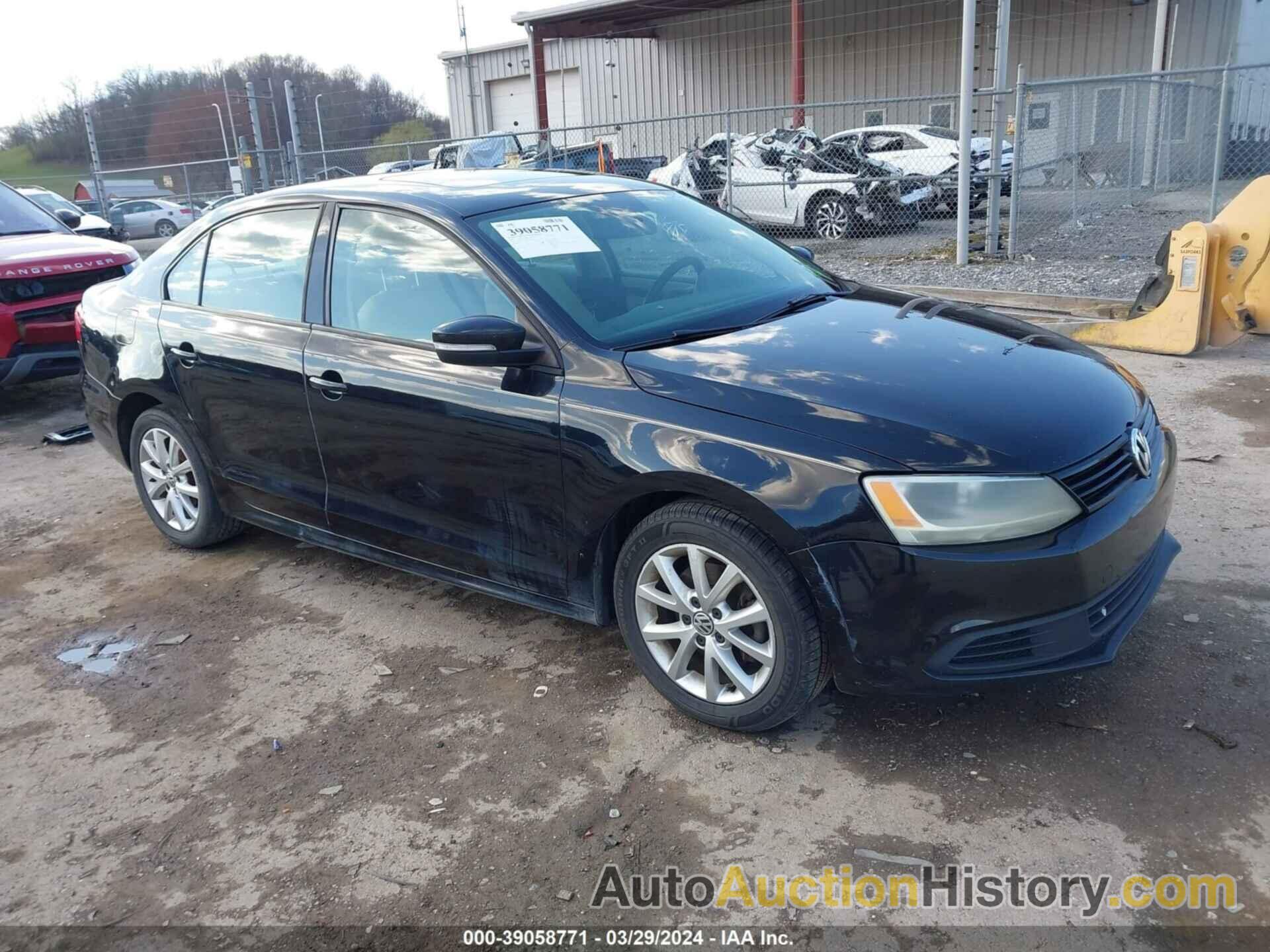 VOLKSWAGEN JETTA 2.5L SE, 3VWDZ7AJ5BM026145