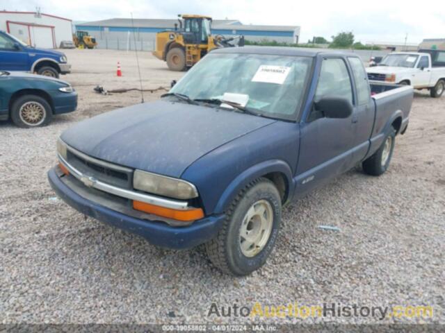 CHEVROLET S-10 LS FLEETSIDE, 1GCCS19X2W8245888