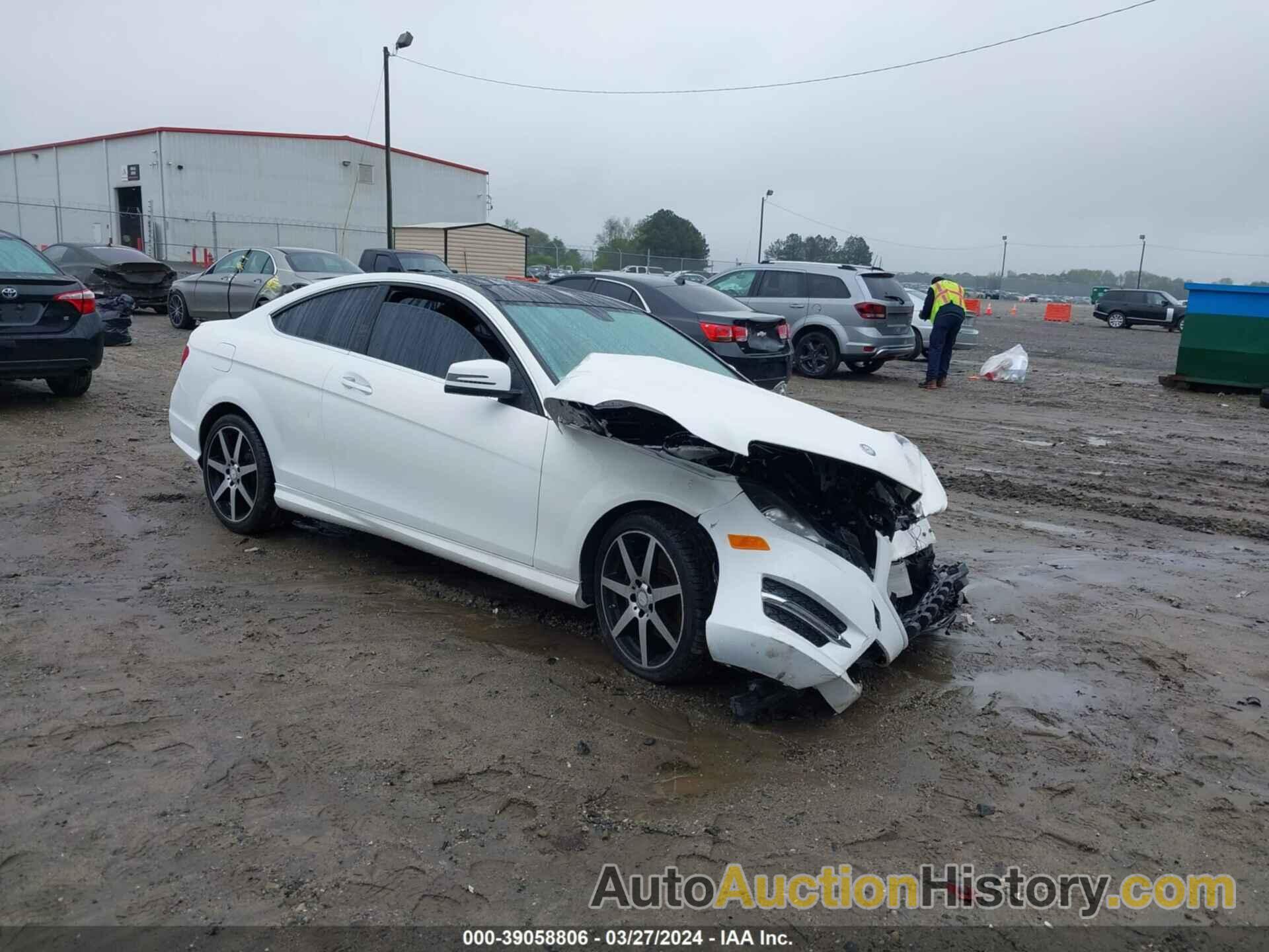 MERCEDES-BENZ C 350, WDDGJ5HB4FG370940