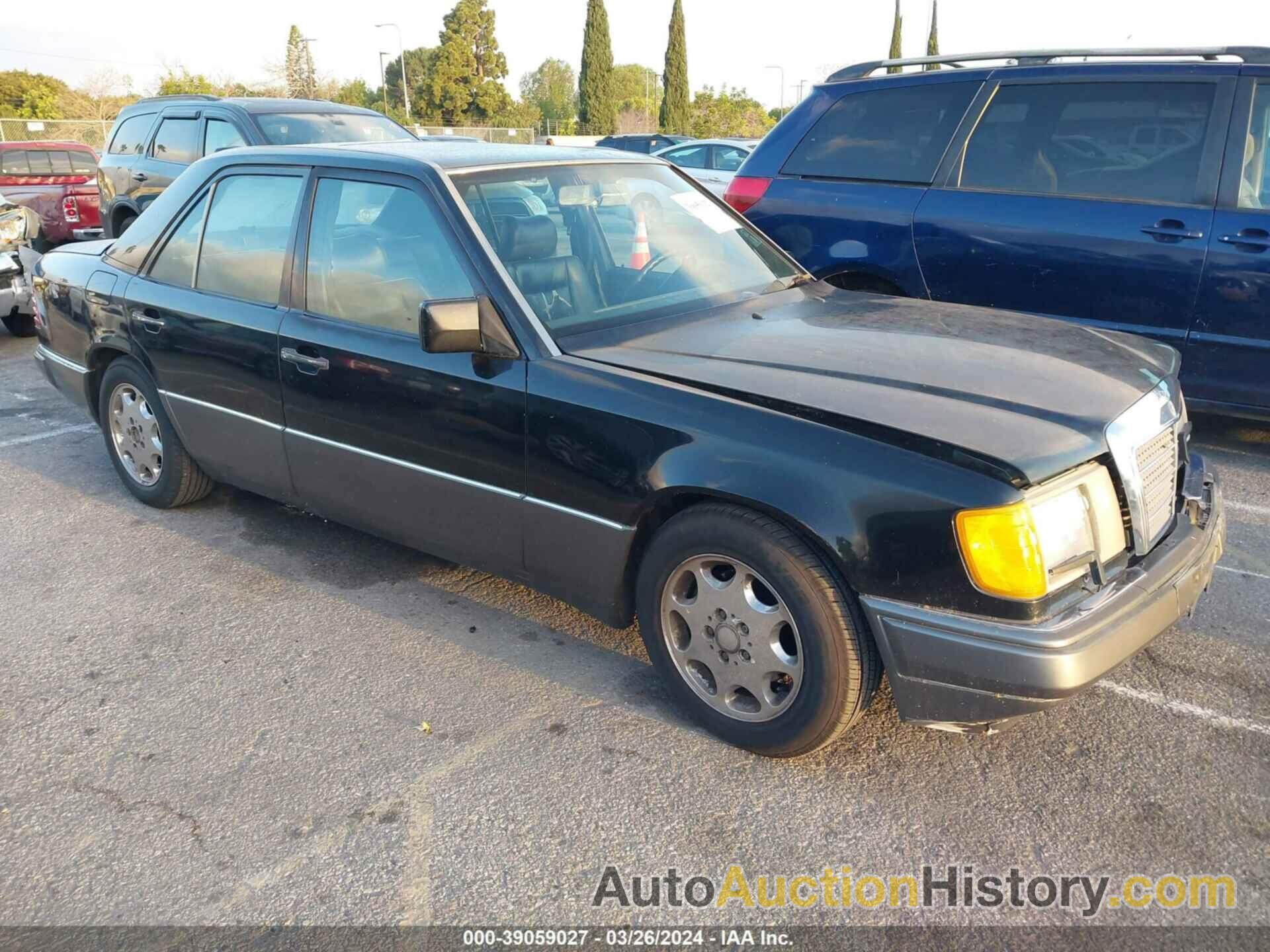 MERCEDES-BENZ 300 E, WDBEA30D3NB583097