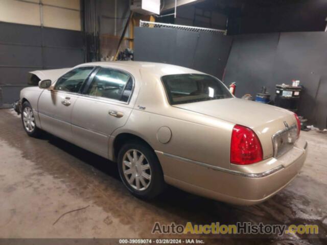 LINCOLN TOWN CAR SIGNATURE LIMITED, 2LNBL8CV0AX752446