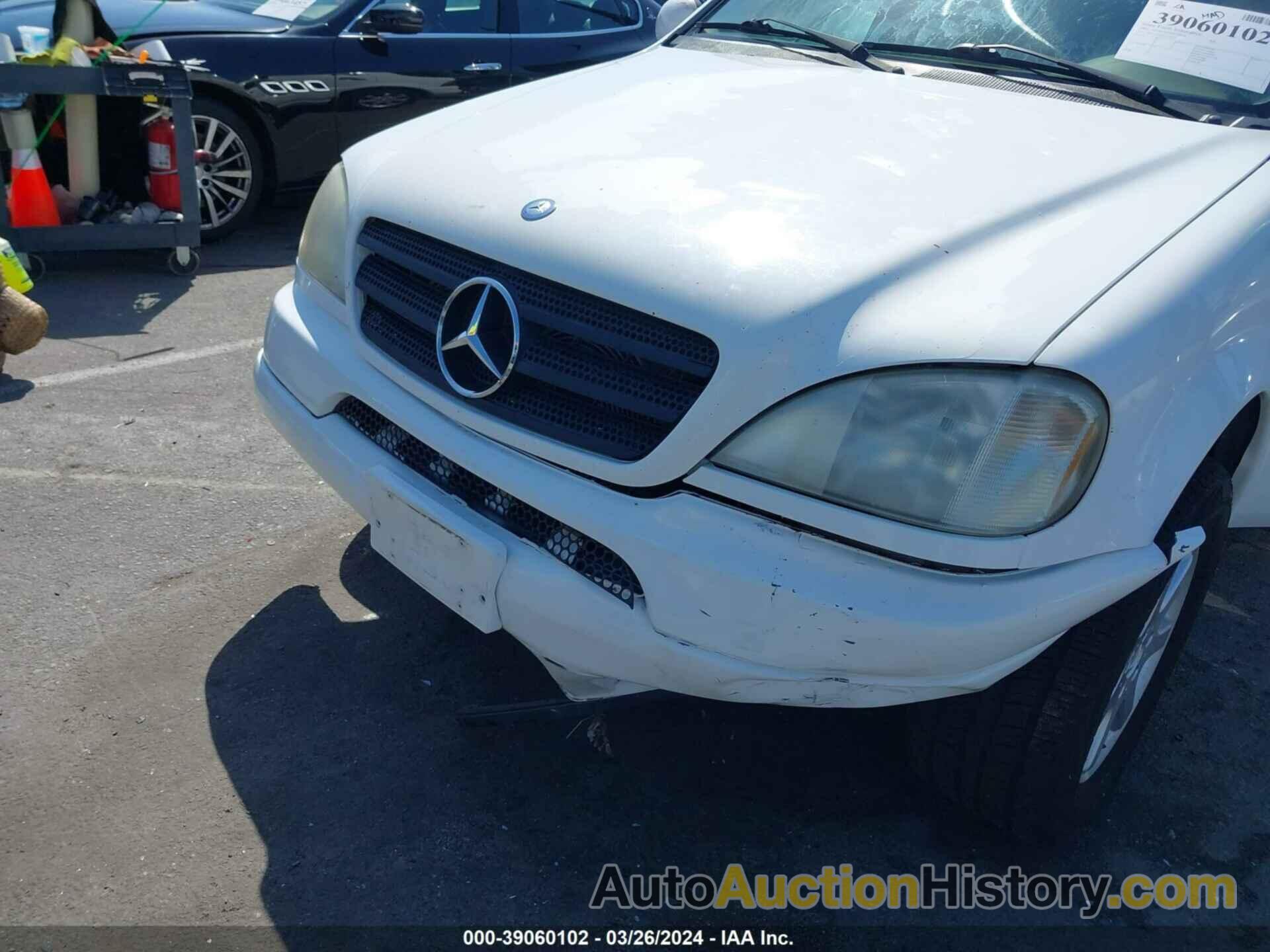 MERCEDES-BENZ ML 430, 4JGAB72E3YA202378