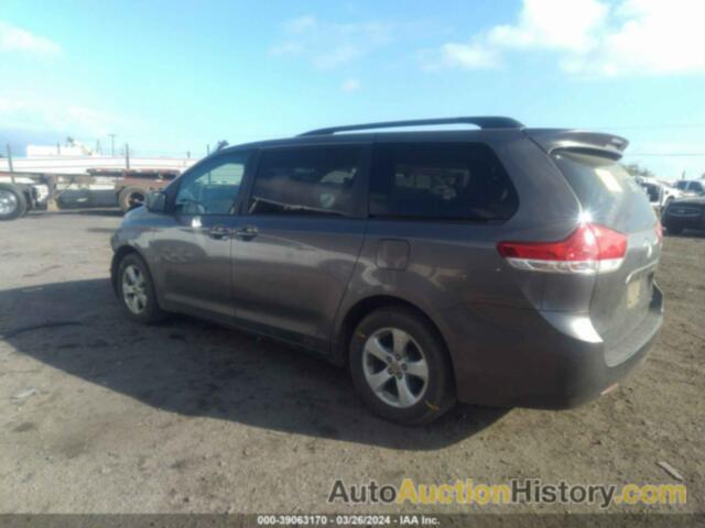 TOYOTA SIENNA LE, 5TDKK3DC4CS210272