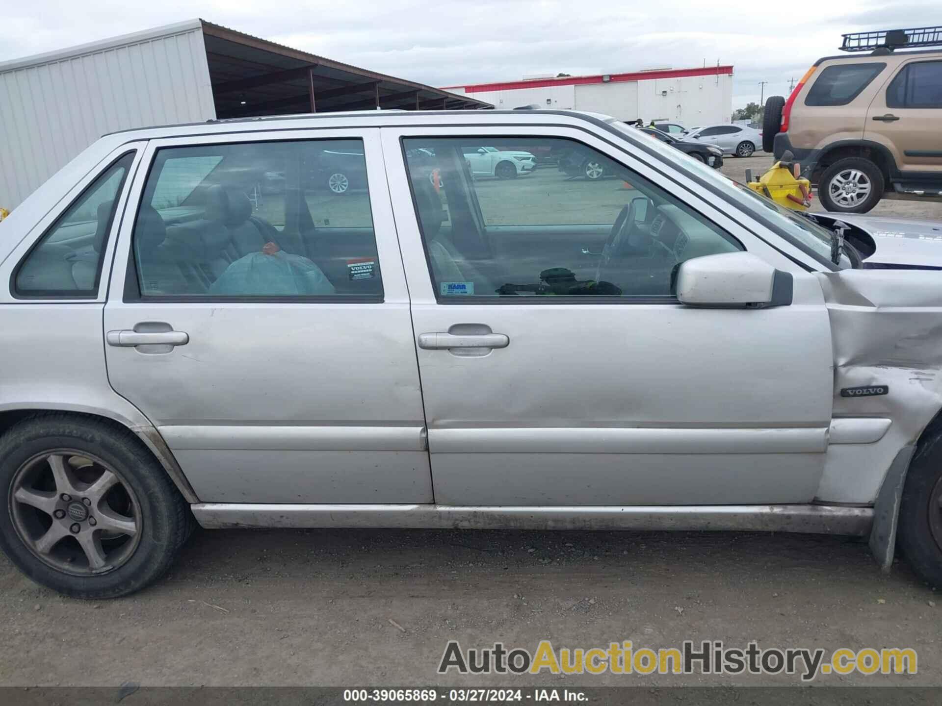 VOLVO S70 GLT, YV1LS5671W2554812