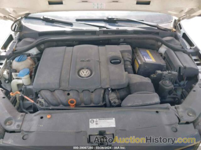 VOLKSWAGEN JETTA 2.5L SE, 3VWDZ7AJ1BM109359