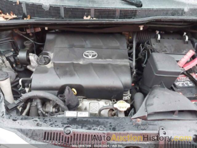 TOYOTA SIENNA XLE PREMIUM 8 PASSENGER, 5TDYK3DC0FS675002