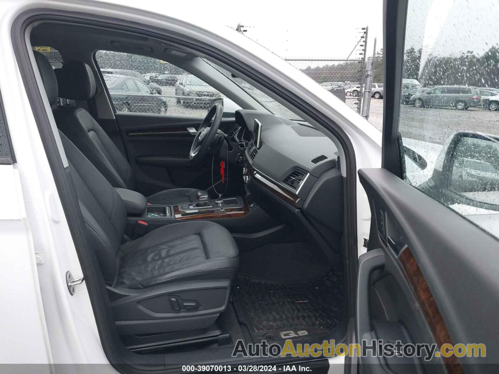 AUDI Q5 2.0T PREMIUM/2.0T TECH PREMIUM, WA1ANAFY2J2009193