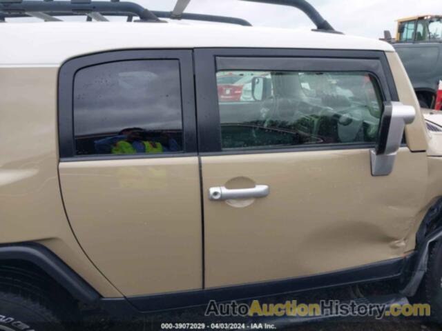 TOYOTA FJ CRUISER, JTEBU4BF4CK118451