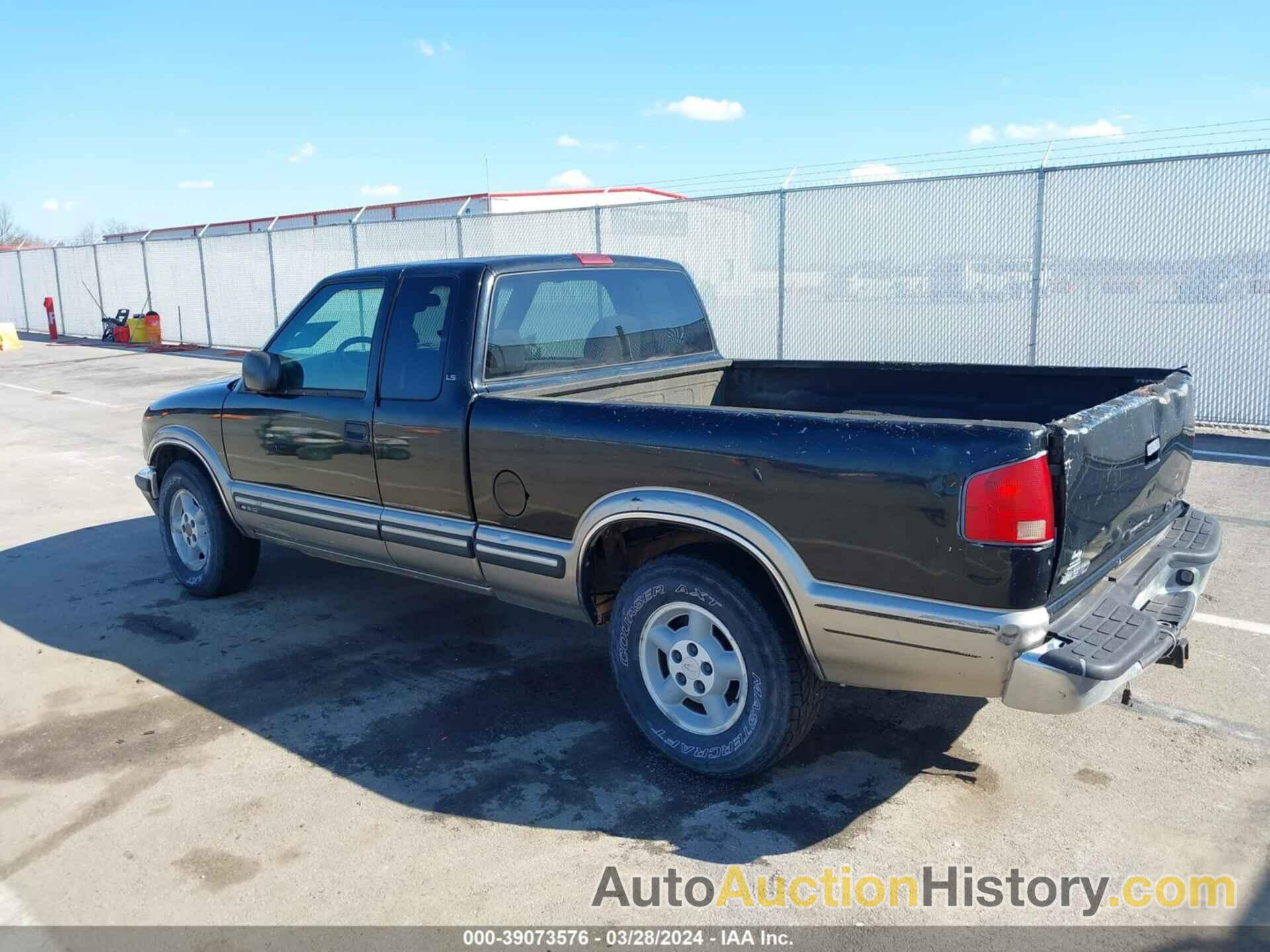 CHEVROLET S-10 LS, 1GCDT19XXX8189217