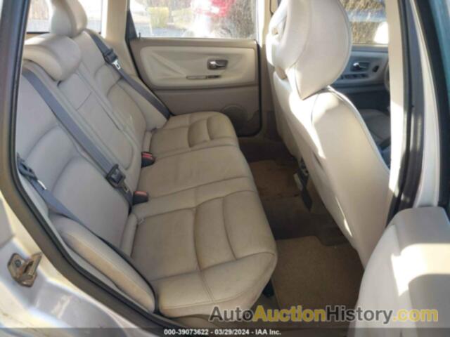 VOLVO V70 XC, YV1LZ56D7X2611159