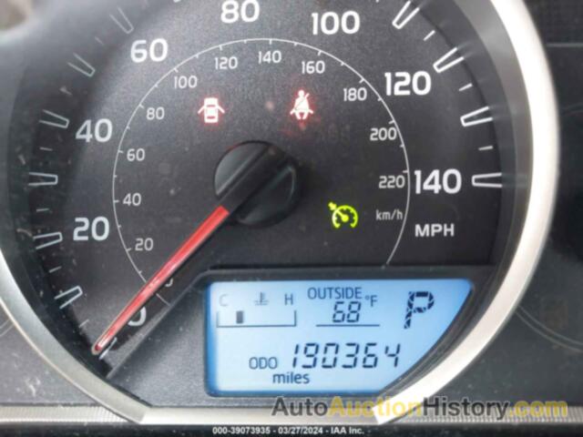 TOYOTA RAV4 XLE, JTMWFREV6ED027687